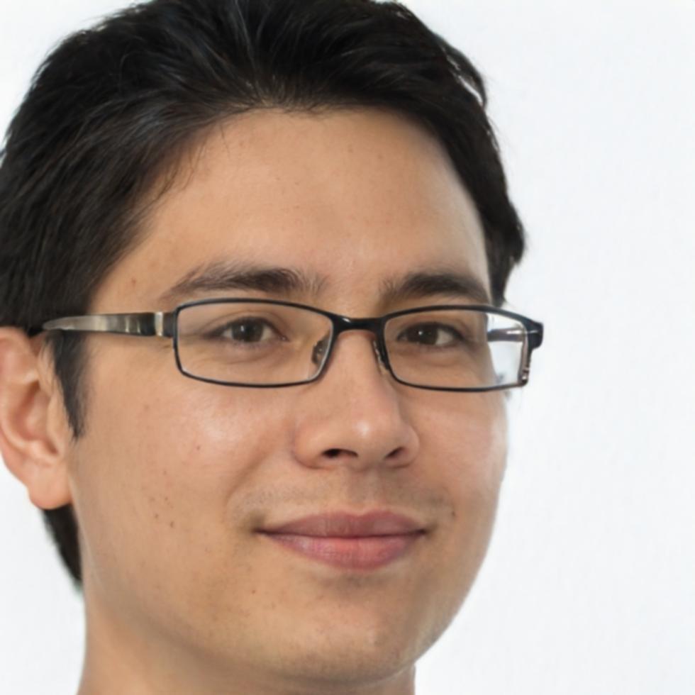 Retrato profesional de Elisandro, especialista en finanzas personales